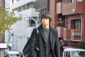 零(藤ヶ谷太輔)への異常な執着を見せる牧生(窪田正孝)