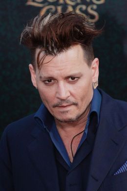 アンバー・ハードからDVの訴えを起こされているジョニー・デップ