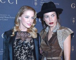 過去に女性写真家のタスヤ・ヴァン＝リーと交際していたアンバー・ハード