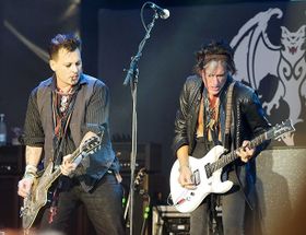 バンドでヨーロッパツアー真っ最中のジョニー