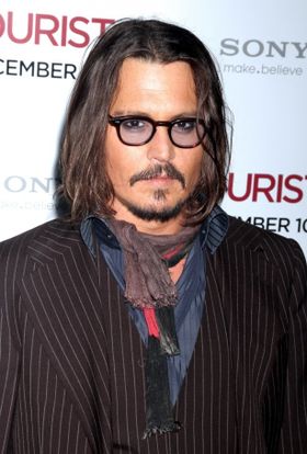 ジョニデ、アンバー・ハードとの離婚のため大金を準備？