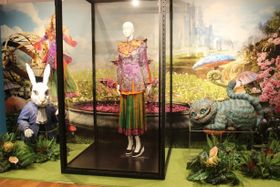「アリス・イン・ワンダーランド」の世界at GINZA MITSUKOSHIが開催