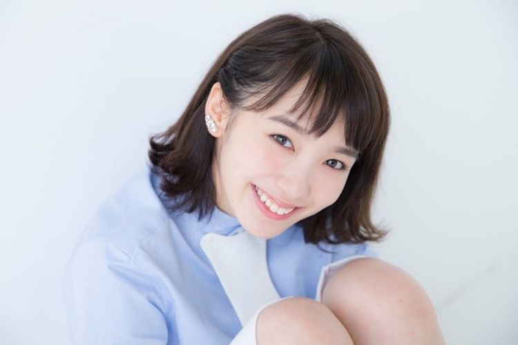 今旬女優・飯豊まりえ「“地味顔”なのは自覚しています」