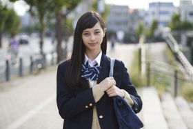 クールな内海(池松壮亮)に片想い中のヒロインを演じた中条あやみ