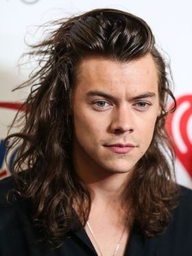 コロムビアと3枚のアルバム契約を交わしたというハリー、契約金はなんと約82億円！