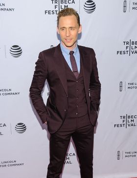 人気急上昇していたトムがテイラーにメロメロで失速？