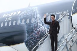 「シン・ゴジラジェット」の機体お披露目式に出席した長谷川博己