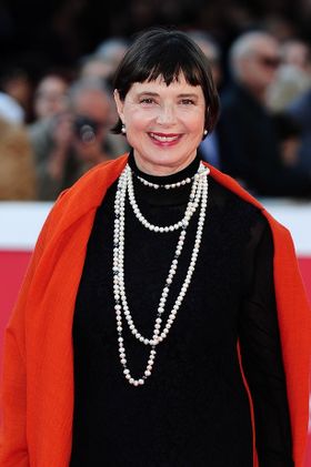 6月で64歳を迎えたイザベラ・ロッセリーニ、歳と美しさは関係ないようだ