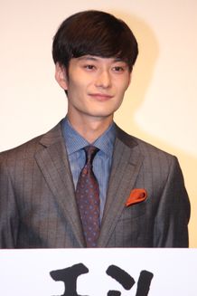 岡田将生、秘密を暴かれる生田斗真を見て大汗