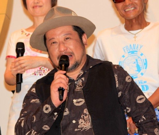 『ONE PIECE FILM GOLD』の初日舞台挨拶に登場したケンドーコバヤシ
