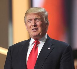 トランプ、サルマ・ハエックに振られていた！(画像2/4) | 最新の