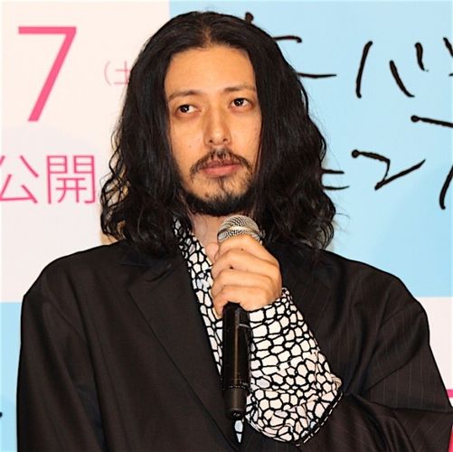 オダギリジョー「こんなことが許されるのか」と嘆き節。主演映画の初日舞台挨拶を泣く泣く欠席