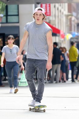 親の七光りと非難されることの多いブルックリン