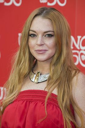 リンジーがエゴールに浜辺でDVを受けたという証拠写真を公開した