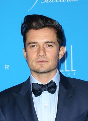 オーランドが先日に続き、ビーチでケイティといるところをパパラッチされた