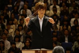 『青空エール』で上野樹里が鬼教師を熱演！