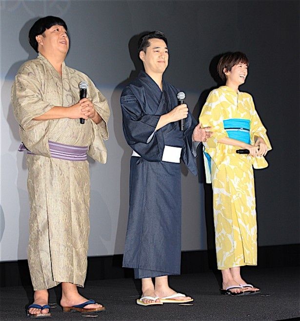 涼しげな浴衣姿を披露