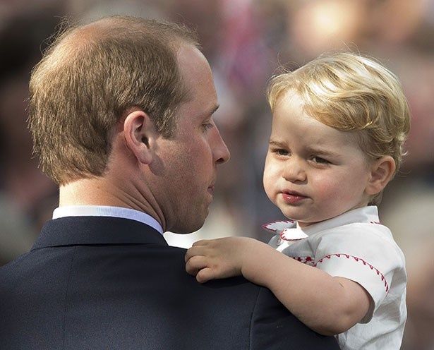 【写真を見る】イケメンと話題のヒューはジョージ王子の後見人