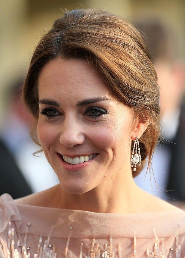 キャサリン妃の骨格や目元、笑った口元はポーリーヌと似ている？