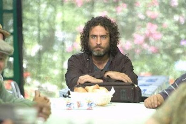 “キリストさん”役は『アレキサンダー』(03)などにも出演する演技派ラズ・デガン