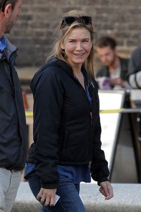 本人は否定しているものの、整形疑惑が絶えないレニー