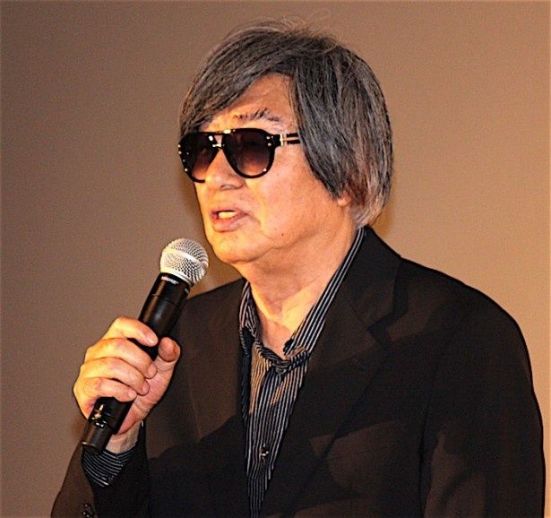 メガホンをとった鶴橋康夫監督