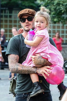 ベッカム家の娘ハーパーのかわいらしい姿がパパラッチされ話題に