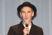 『BFG：ビッグ・フレンドリー・ジャイアント』のジャパンプレミアイベントに登場したマーク・ライランス