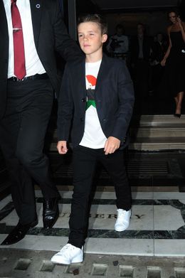 クルスが歌っている動画を両親が投稿し、大きな話題を呼んでいた