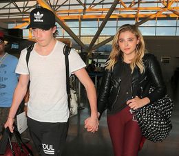 ブルックリンは英国、クロエは米国。遠距離恋愛をしていた2人