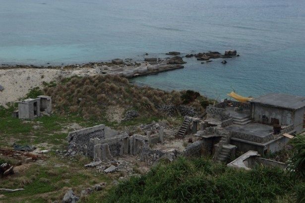 沖縄県島尻郡渡嘉敷村に属する離島・前島で撮影が行われた