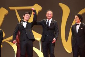 『怒り』ジャパンプレミアで渡辺謙が李相日監督を大絶賛！