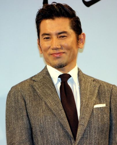 本木雅弘、黒木華相手の濡れ場にハッスル「テスト含めて250回腰を振った」