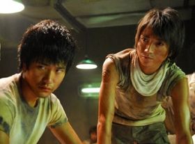 『デスノート』ではライバル役を演じた2人が、今度は“仲間”として共演！