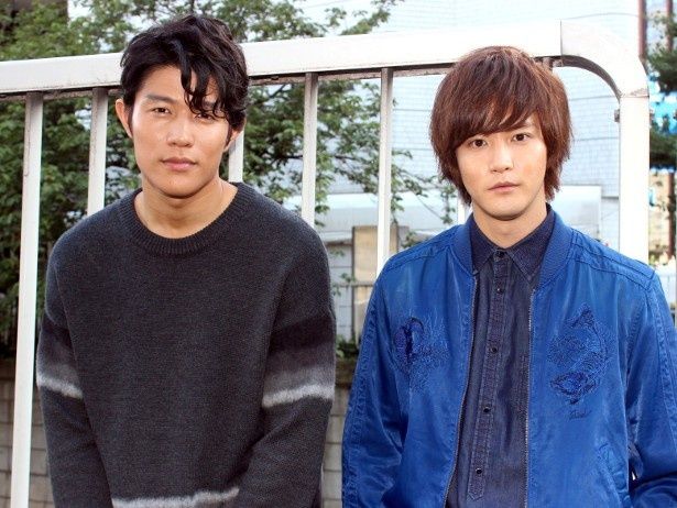 『彼岸島 デラックス』で共演した白石隼也と鈴木亮平