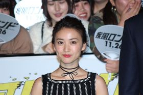 映画『疾風ロンド』の完成披露イベントに登場した大島優子