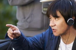 1人4役を務める内村光良の手腕に業界内外から注目が集まる