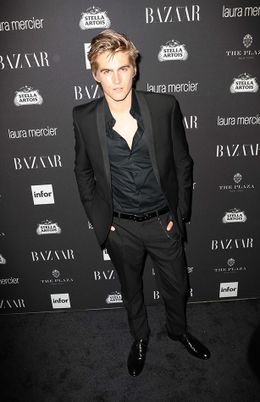 シンディ・クロフォードの息子プレスリーは期待の新星モデルとして注目を集めている