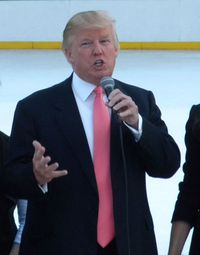 トランプ、サルマ・ハエックに振られていた！(画像2/4) | 最新の