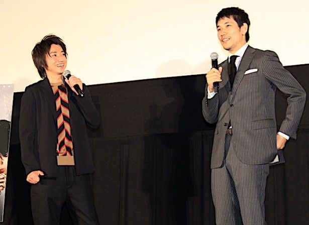 【写真を見る】藤原竜也と松山ケンイチの漫才さながらのやり取りに会場も大爆笑！