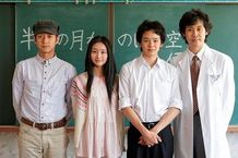 伊勢でロケを実施。左から：深川栄洋監督、忽那汐里、池松壮亮、大泉洋