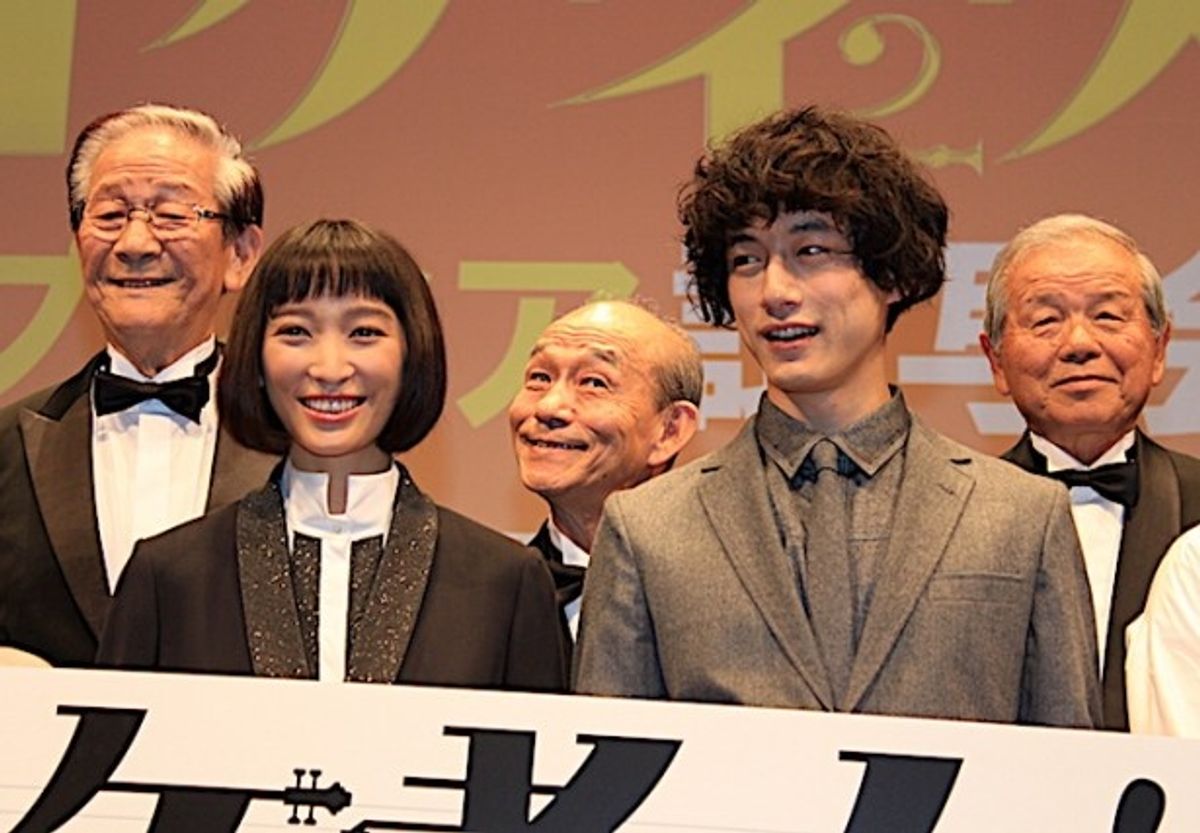 オケ老人！ [Blu-ray]  杏, 黒島結菜, 坂口健太郎, 左とん平, 小松政夫 Amazon.co.jp: オケ老人！ [Blu-ray] : 杏, 黒島結菜, 坂口