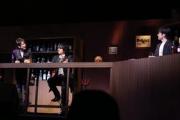 3人の軽妙なトークに場内は爆笑