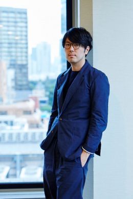 「今回やりたかったのは、恋愛映画と、現実の生活、その対比なんです」と川村元気