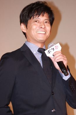 妻子役の吉田羊と込江海翔と笑顔で談笑した織田裕二