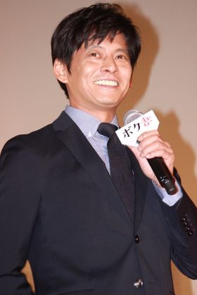 妻子役の吉田羊と込江海翔と笑顔で談笑した織田裕二