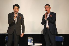 『時をかける少女』のプロデューサーの齋藤優一郎氏、パッケージ プロデュサーの菊池剛氏(写真右)