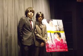 東京・新宿武蔵野館にて公開中の「裏切りの街」の初日舞台あいさつに三浦大輔監督、池松壮亮が登場