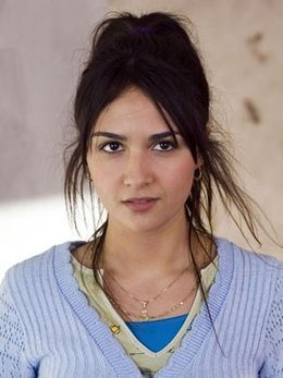 長い黒髪と知的な黒い瞳が魅力的なマリアム・ハッソーニ