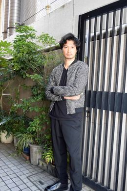 「雨にゆれる女」で主演を務める青木崇高